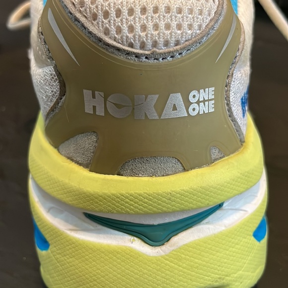 Hoka One One Womens Size 11 Bondi B High Visibility Yellow Running Time to fly. - Picture 11 of 13